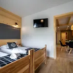 Basen Z Podgrzewana Woda Jacuzzi Dmuchaniec Sala Zabaw Wszystko W Cenie Pobytu アパートホテル ビャウカ