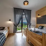 Basen Z Podgrzewana Woda Jacuzzi Dmuchaniec Sala Zabaw Wszystko W Cenie Pobytu Bialka Tatrzanska