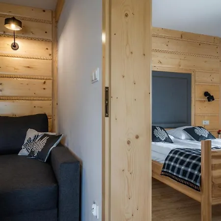 Rabian-ski: Mountain Retreat With Heated Pool & Family Fun