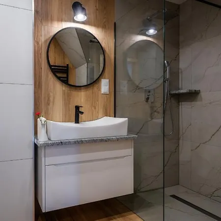 Basen Z Podgrzewana Woda Jacuzzi Dmuchaniec Sala Zabaw Wszystko W Cenie Pobytu 4*