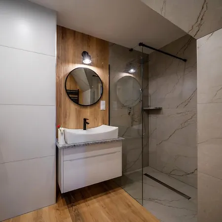 Basen Z Podgrzewana Woda Jacuzzi Dmuchaniec Sala Zabaw Wszystko W Cenie Pobytu