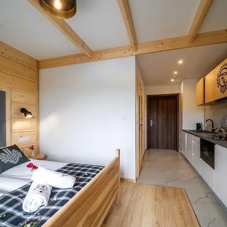Rabian-ski: Mountain Retreat With Heated Pool & Family Fun Aparthotel Bialka Tatrzanska