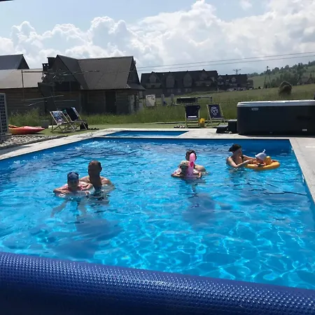 Basen Z Podgrzewana Woda Jacuzzi Dmuchaniec Sala Zabaw Wszystko W Cenie Pobytu ビャウカ