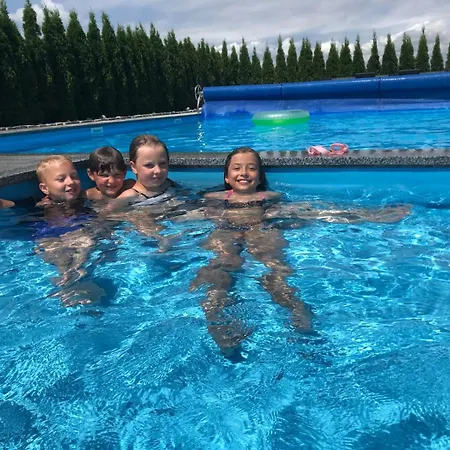 Basen Z Podgrzewana Woda Jacuzzi Dmuchaniec Sala Zabaw Wszystko W Cenie Pobytu アパートホテル 4*